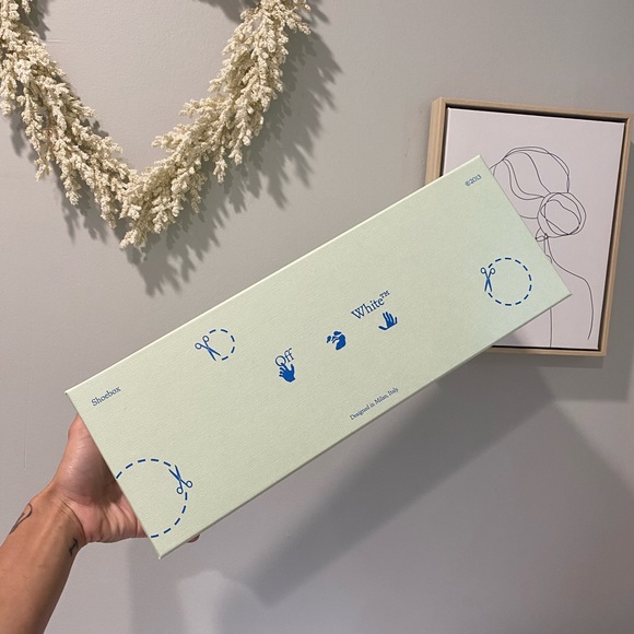 Off-White Box - Picture 1 of 4